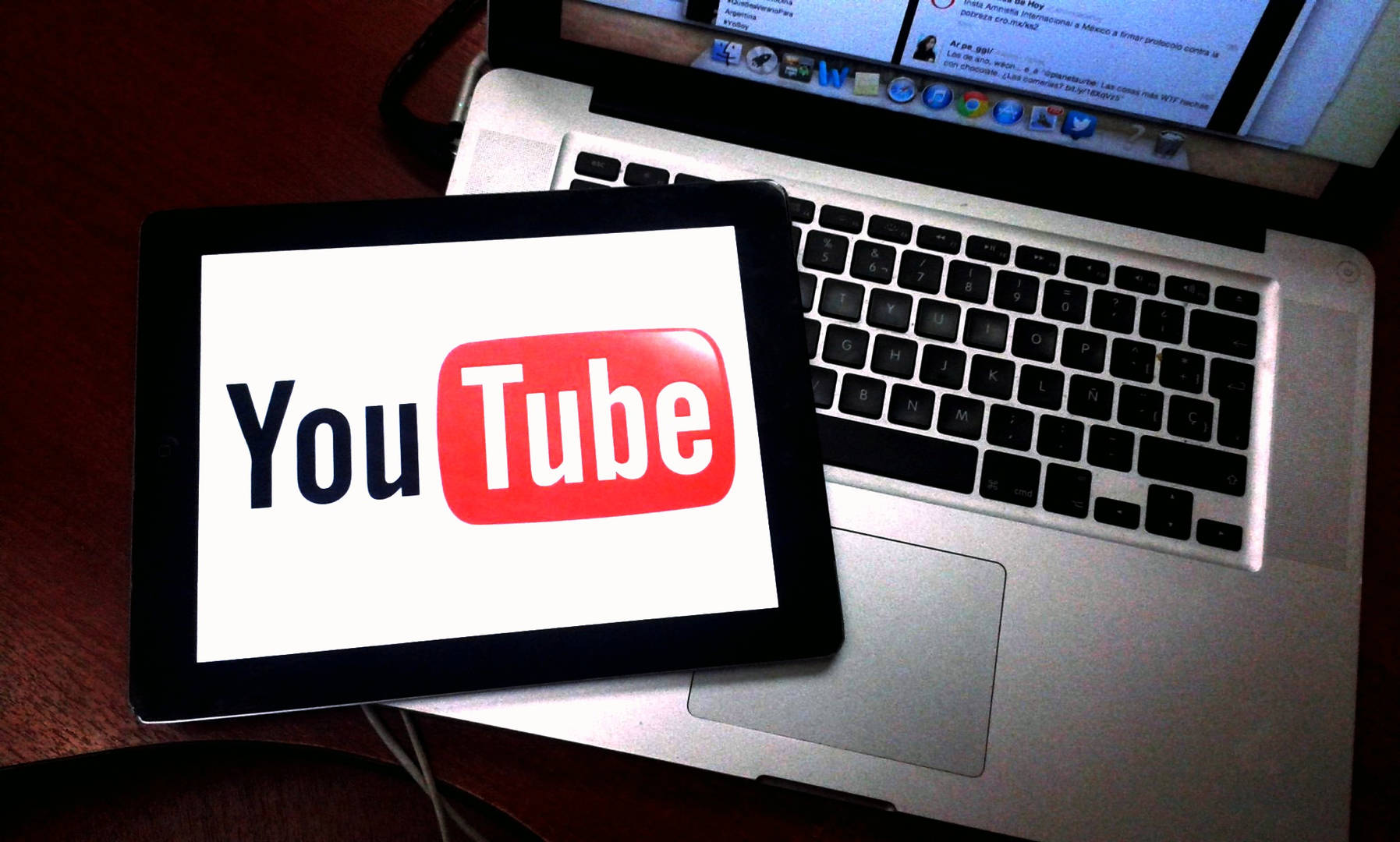 En este momento estás viendo “YouTuber”, una nueva actividad empresarial. ¿Qué gastos son fiscalmente deducibles?